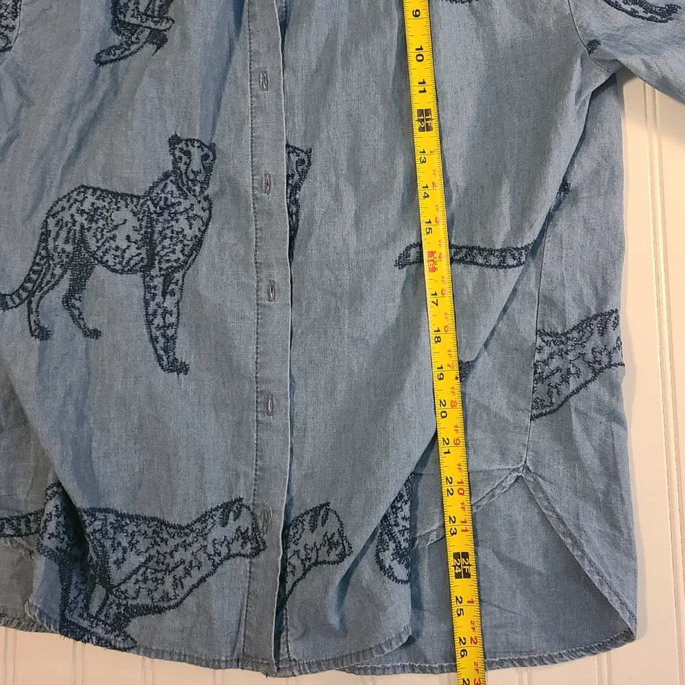 Embroidered Cheetah Chambray Button Down | 100% Cotton | Women’s L - Picture 9 of 12